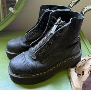 Dr Martens Sinclair Milled Napped Boots